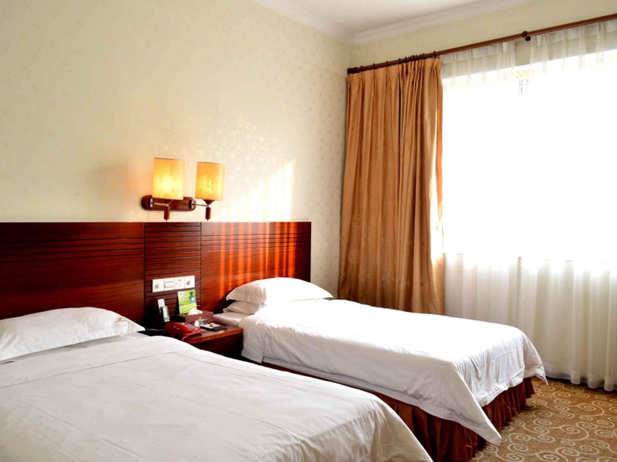 Pa Zhou Plaza Hotel Guangzhou Room photo