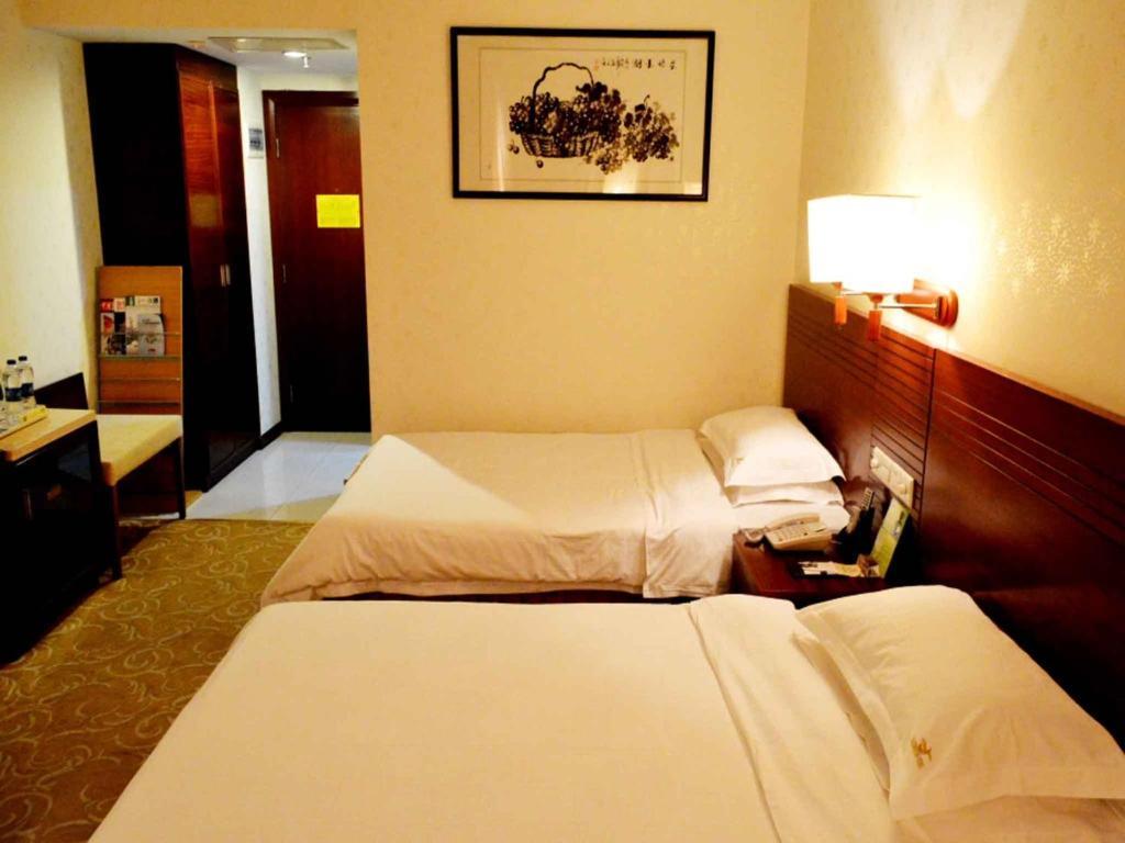 Pa Zhou Plaza Hotel Guangzhou Room photo